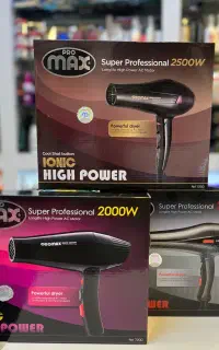 فروشنده خانم در آرایشی و بهداشتی