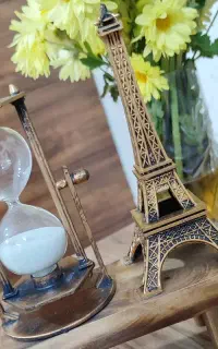 ساعت شنی مدل برج ایفل