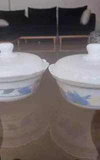 چای ساز و فنجان و قندان
