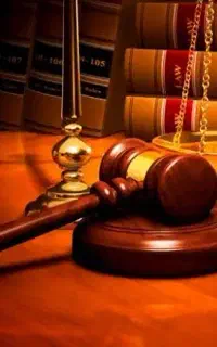 مشاوره حقوقی با وکیل پایه یک دادگستری