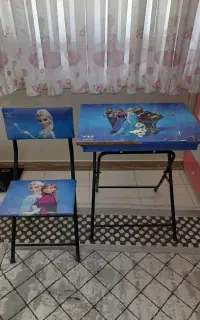 میز تحریر و صندلی