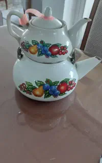کتری و قوری و چای ساز