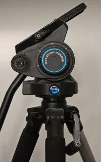 سه پایه با هد حرفه ای
