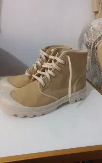 نیم بوت کاملا نو سایز ۳۹