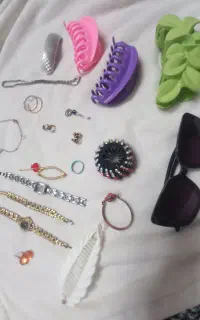 گوشواره گل سر در حد نو هر کدوم ۵۰تومن