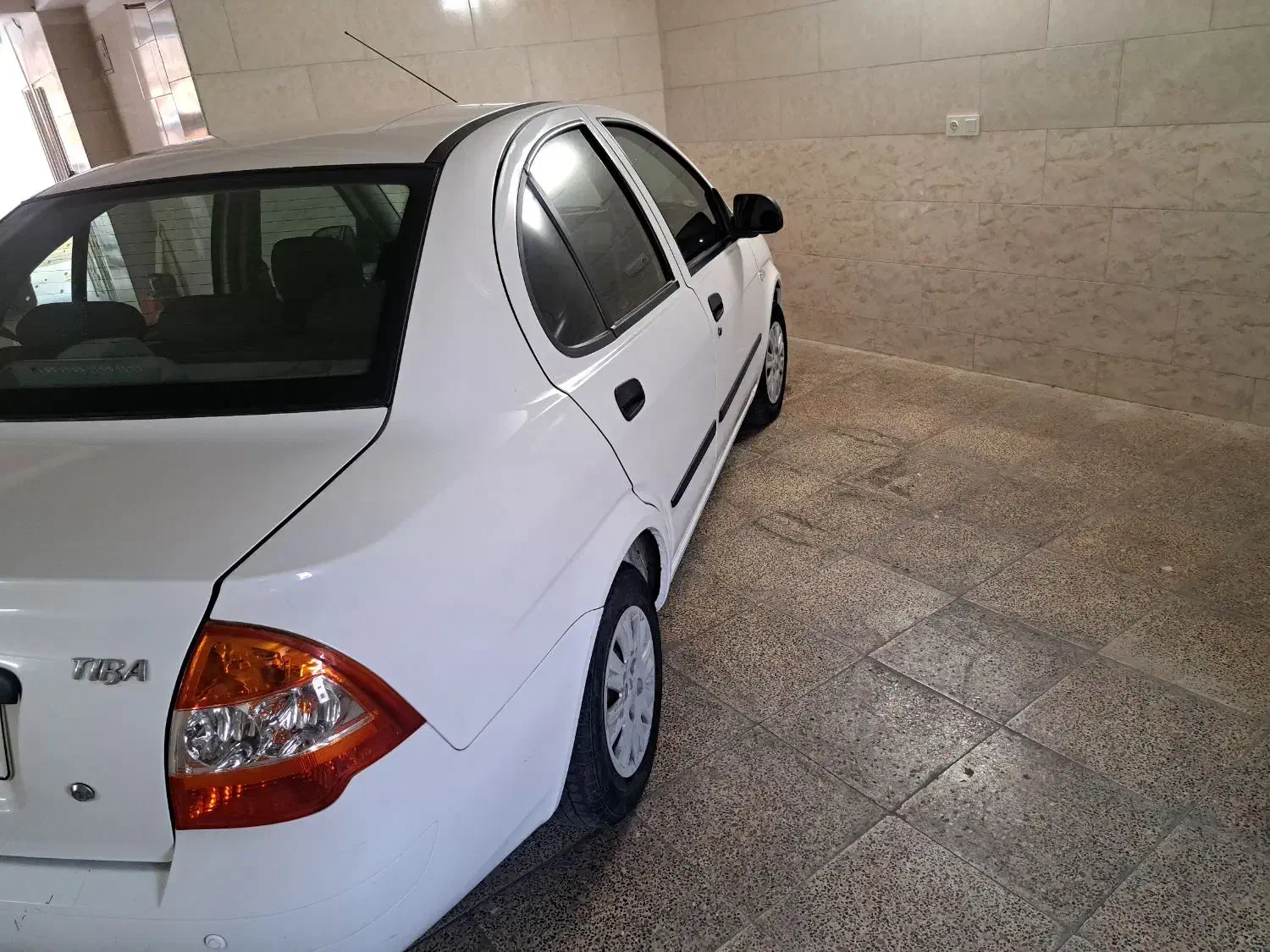 تیبا صندوق دار مدل ۴۰۱ بیرنگ شاسی سالم|خودرو سواری و وانت|تهران, شهرک شریفی|دیوار