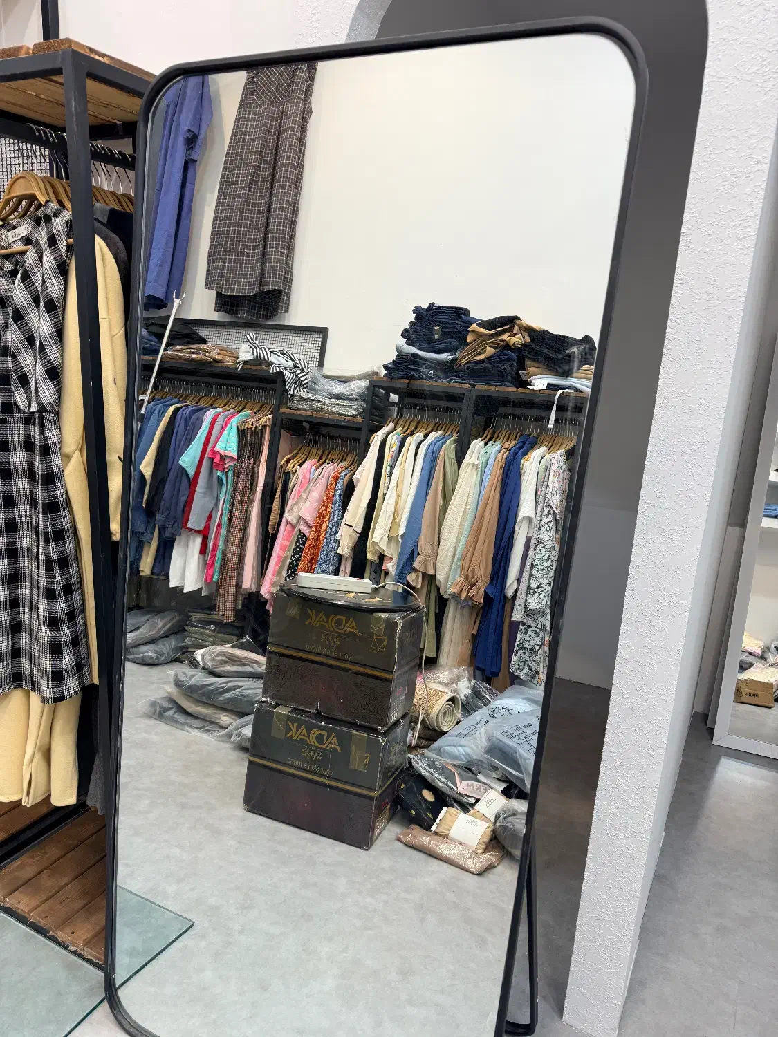 آیینه دور فلز|بوفه، ویترین، کنسول|تهران, بازار|دیوار