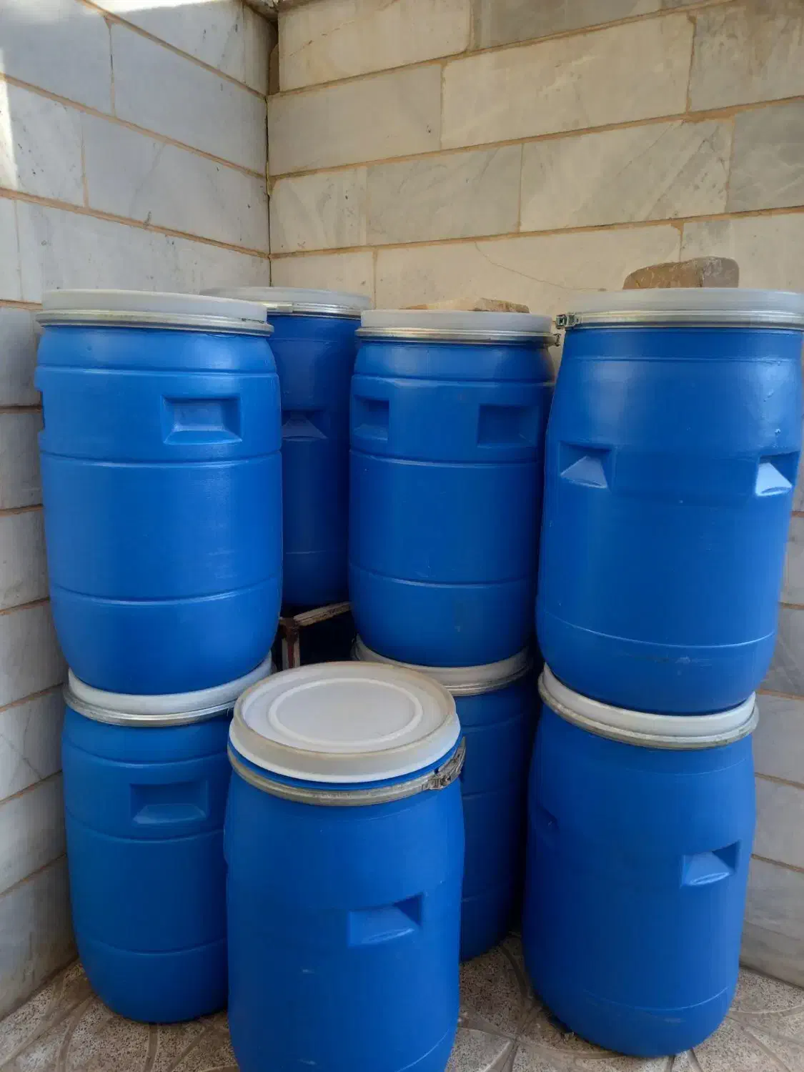 بشکه۱۱۰لیتری سالم|ظروف نگهدارنده، پلاستیکی، یک‌بارمصرف|بوئین زهرا, |دیوار