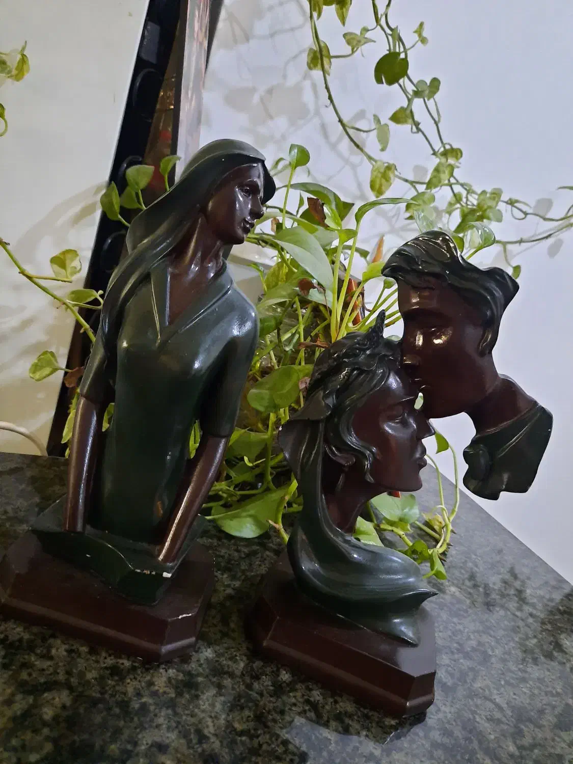 مجسمه|مجسمه، تندیس، ماکت|رودسر, |دیوار