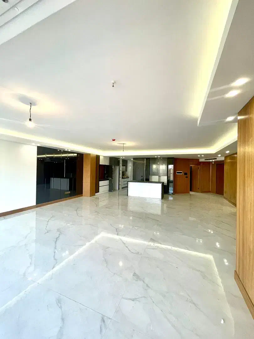 آپارتمان۲۰۰متر/۴خواب/فول هوشمند/تاپ لوکیشن لاهور|فروش آپارتمان|اصفهان, چشمه باقرخان|دیوار