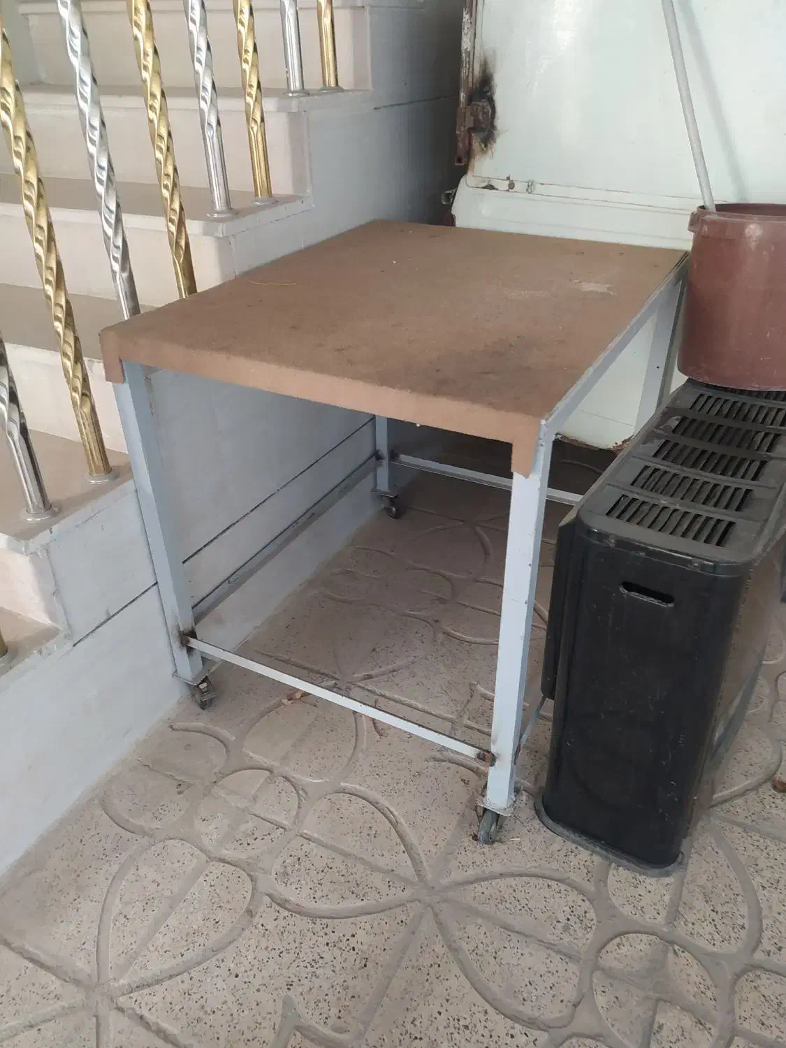 میز کار چرخ دار مناسب برای همه کار ها|میز تحریر و کامپیوتر|شیروان (خراسان), |دیوار