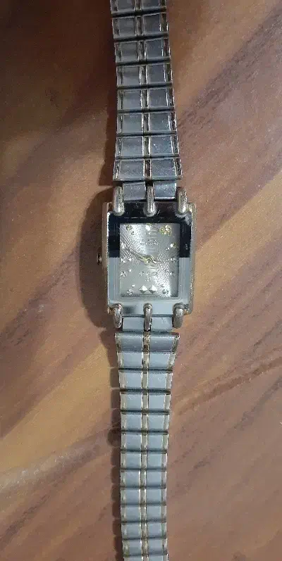 ساعت طلا|ساعت|رشت, توشیبا|دیوار