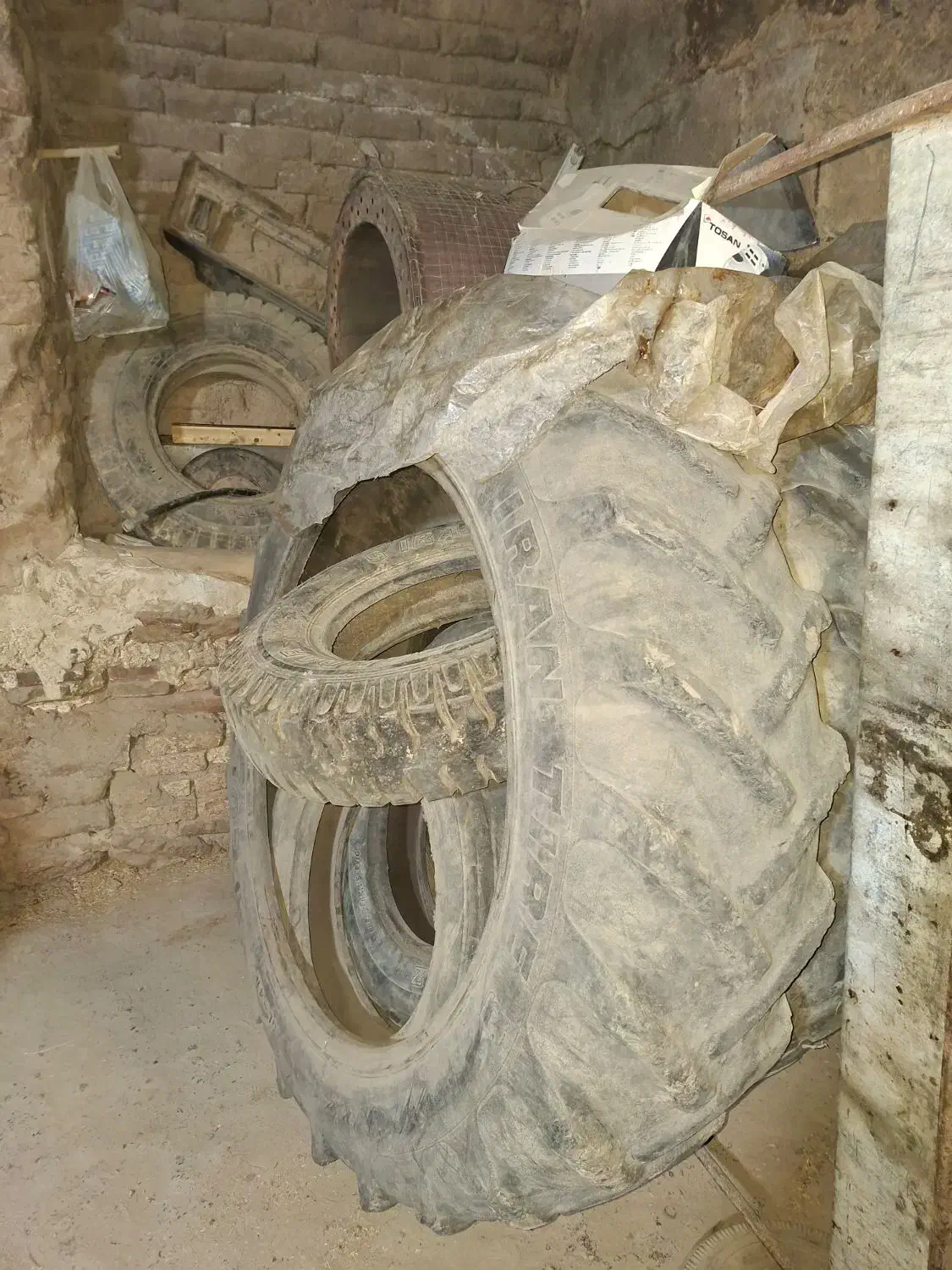 لاستیک تراکتور رومانی|قطعات یدکی و لوازم جانبی|شهرکرد, |دیوار