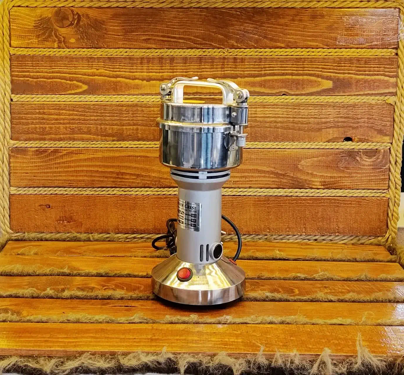 آسیاب نیمه صنعتی پرقدرت سیلور کرست تیغه تیتانیوم|خردکن، آسیاب، غذاساز|اصفهان, شاهد|دیوار