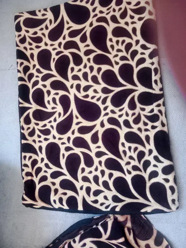 روبالشتی|رختخواب، بالش، پتو|یاسوج, |دیوار