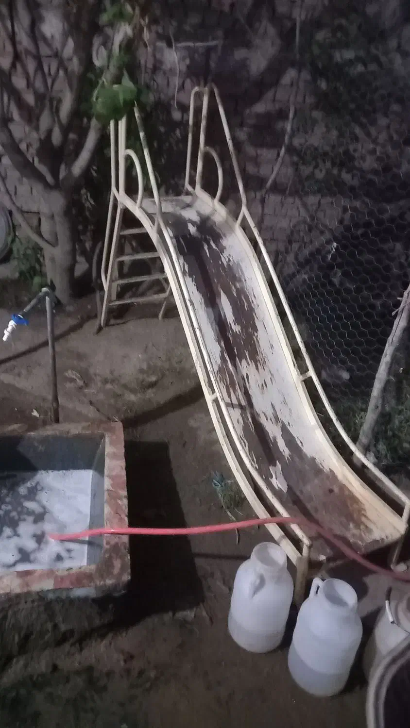 تاب سرسره وچرخ فلک|اسباب‌‌بازی|نیشابور, مدرس|دیوار