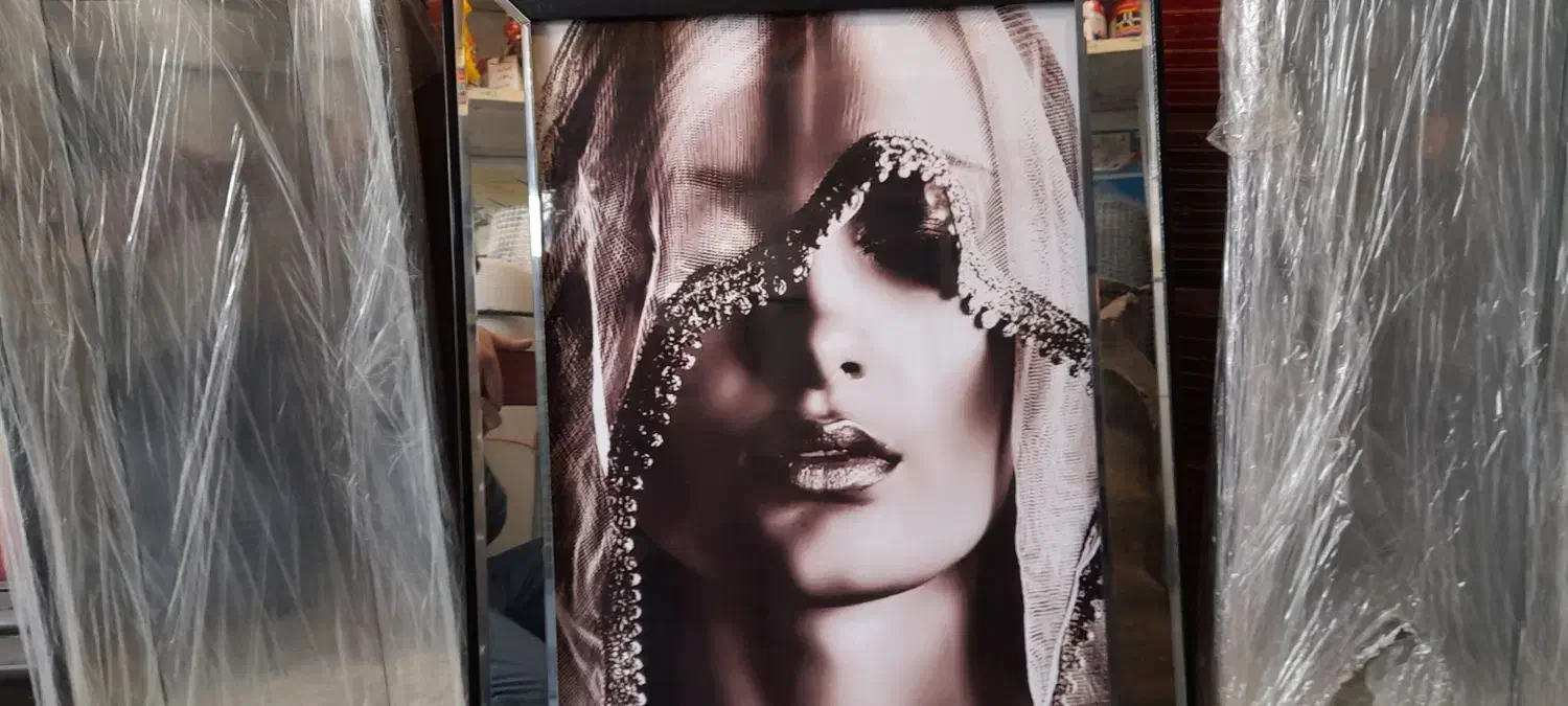 قاب عکس با دو ایینه|صنایع دستی و سایر لوازم تزئینی|قم, تکیه آقا سید حسنی|دیوار