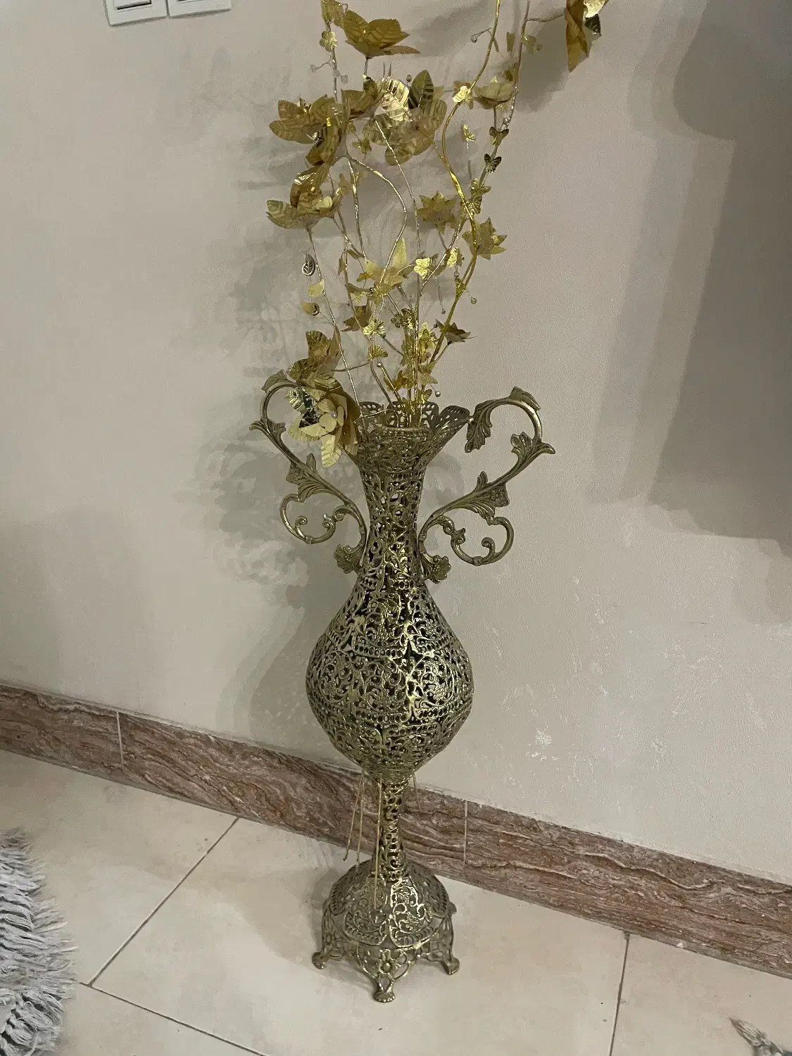 گلدان برنز|گل مصنوعی|زنجان, |دیوار