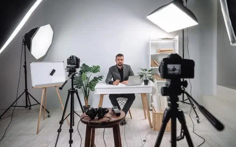 طراحی لوگو تیزر تولید محتوای اینستاگرام|خدمات رایانه‌ای و موبایل|شیراز, فرهنگ شهر|دیوار