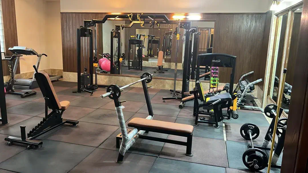 ۲۴۰متر سه خواب*برج باغ برند منطقه*