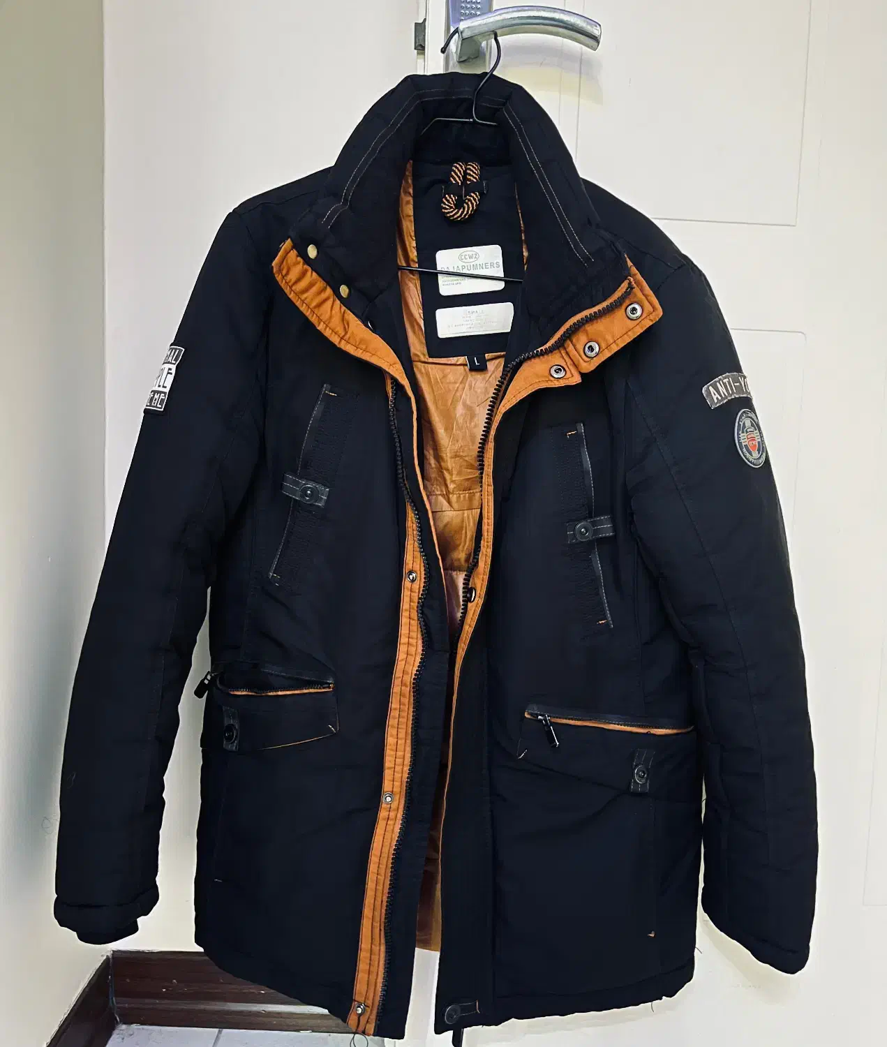 کاپشن پسرانه|لباس|اندیشه, اندیشه فاز ۴|دیوار