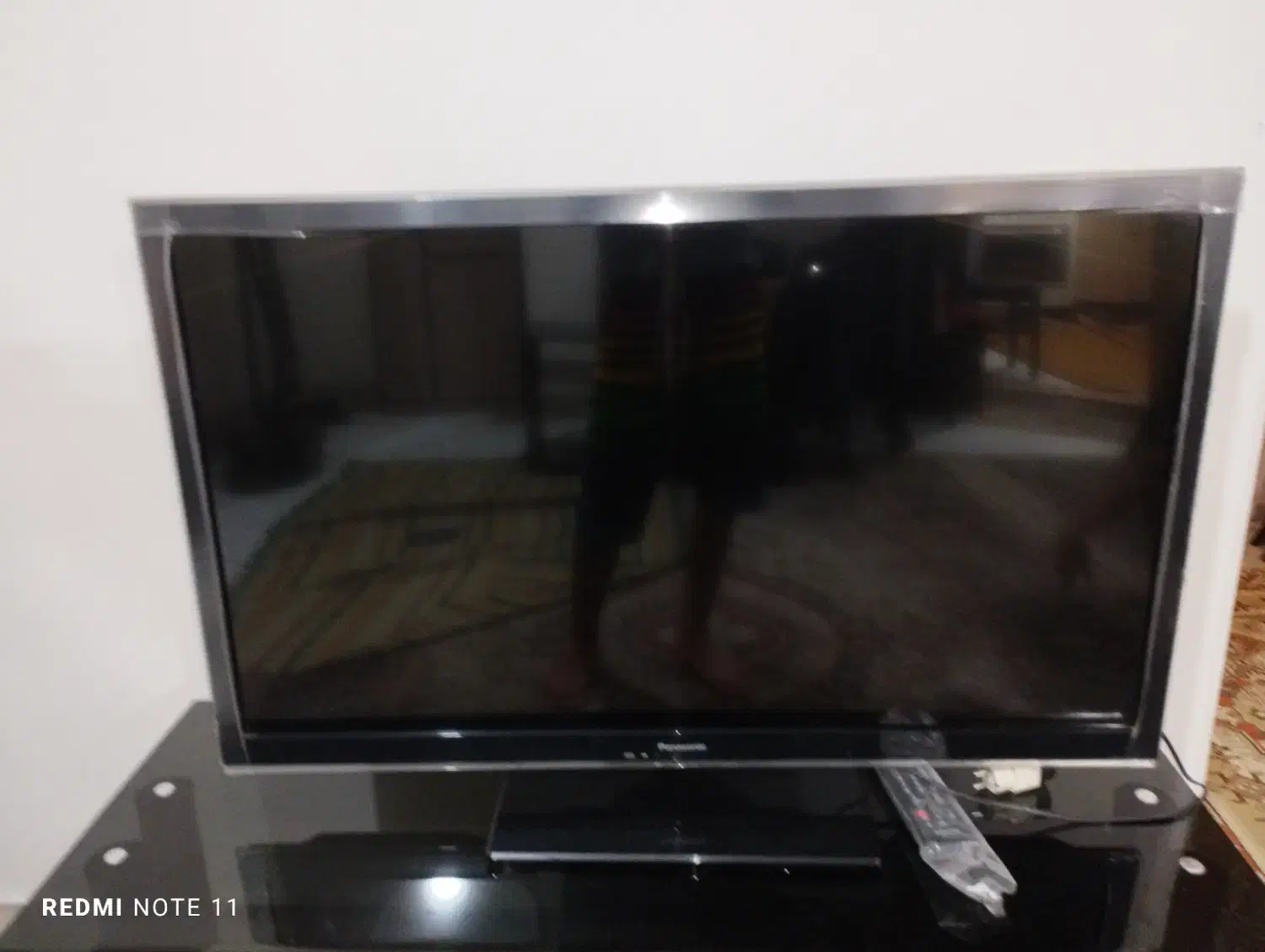 تلویزیون و میز تلویزیون|تلویزیون و پروژکتور|کرج, کوی کارمندان جنوبی|دیوار