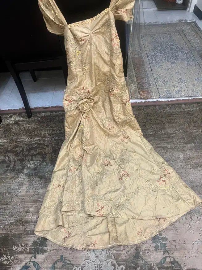 لباس مجلسی خیلی شیک|لباس|رشت, گلسار|دیوار