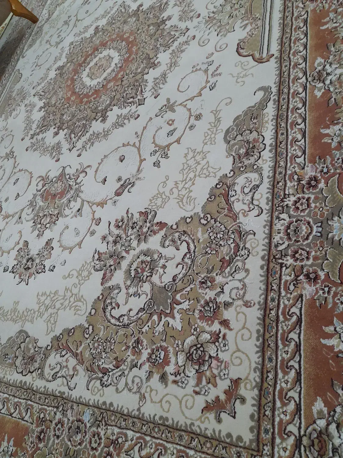 لوازم خانه فرش ،میز تلویزیون، وتلویزیون السیدی|فرش|رشت, دروازه لاکان|دیوار