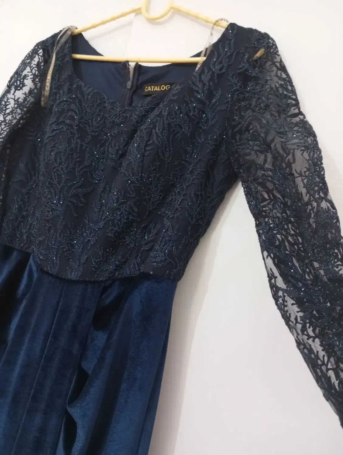 لباس|لباس|بوشهر, |دیوار