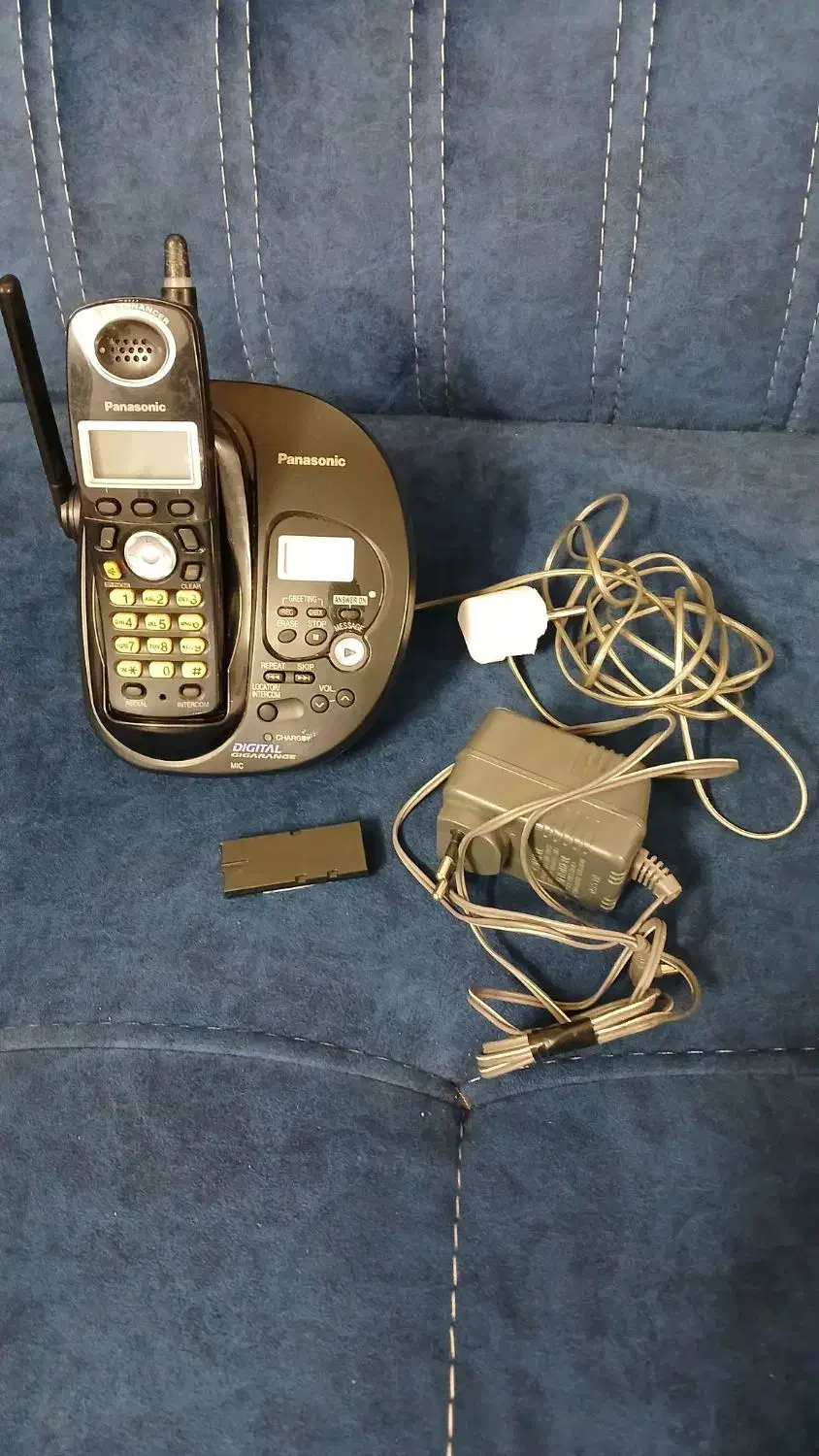 تلفن بی سیم|تلفن رومیزی|قم, نیروگاه|دیوار