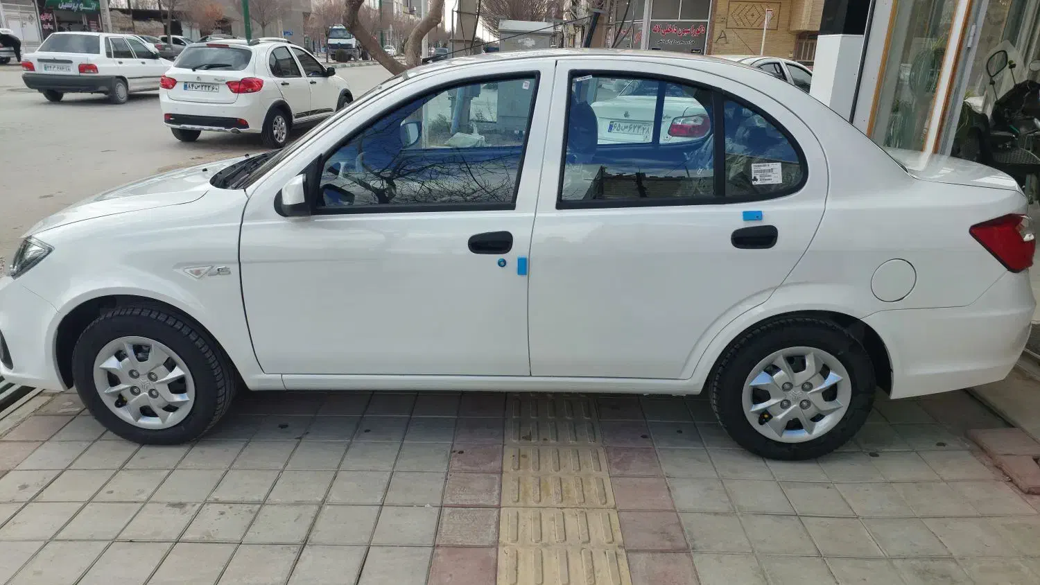 ساینا s خشک تحویل روز|خودرو سواری و وانت|همدان, |دیوار