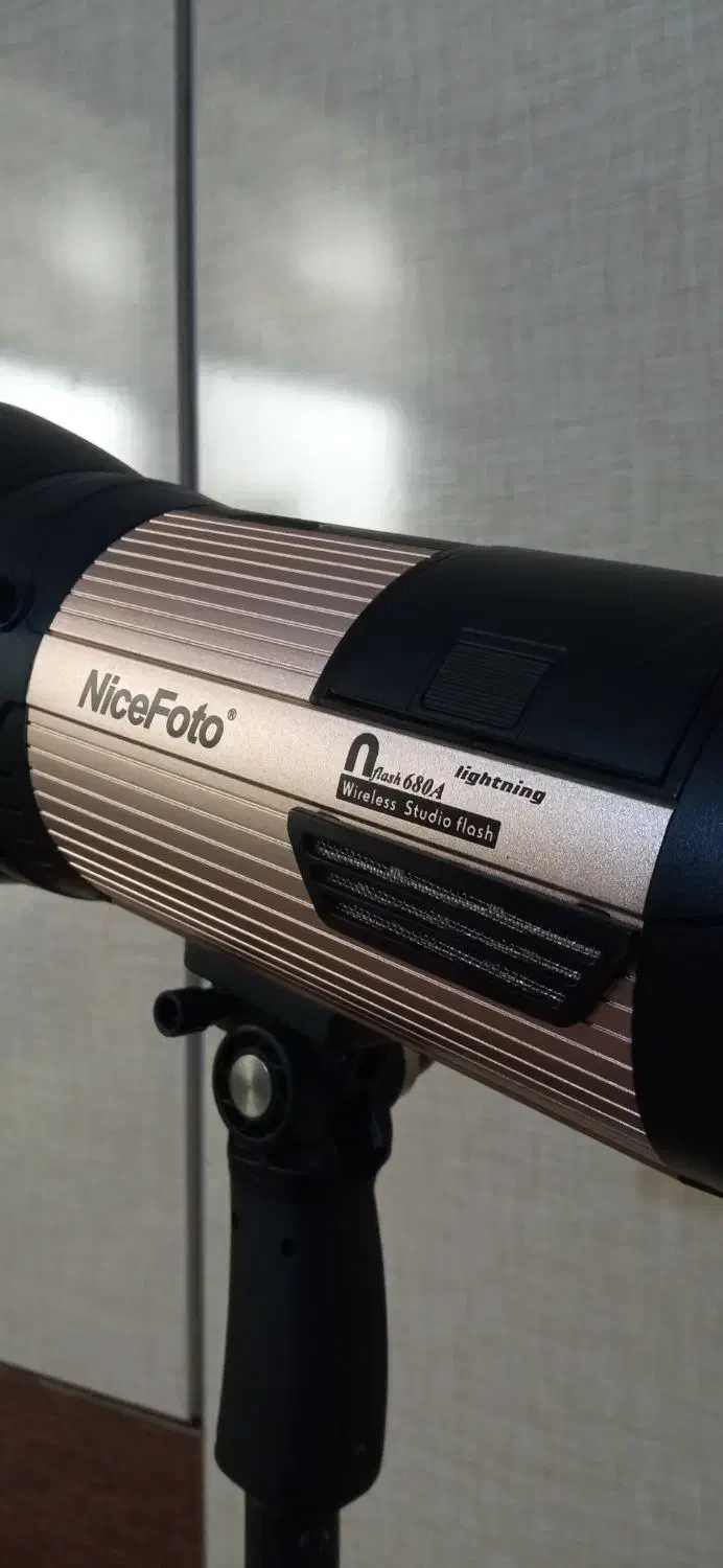 نور فلاش پرتابل نایس فوتو|دوربین عکاسی و فیلمبرداری|کرمان, |دیوار