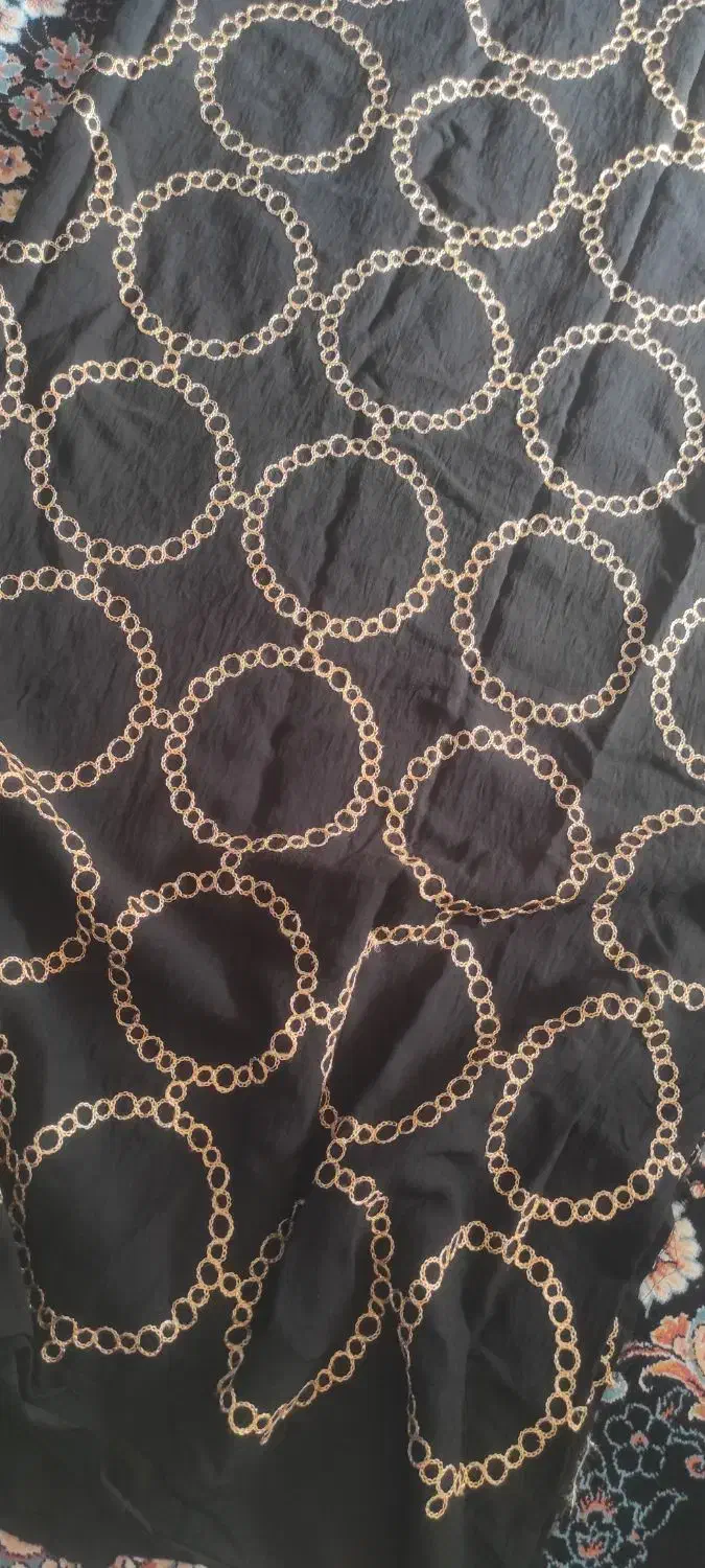 ۲/۵مترپارچه پیرهن یا مانتو|لباس|خرمآباد, |دیوار