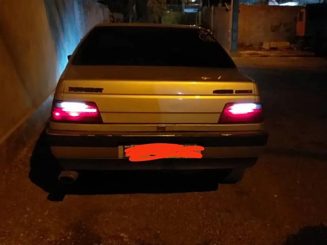 خطر اسپورت|لامپ و چراغ|بم, |دیوار