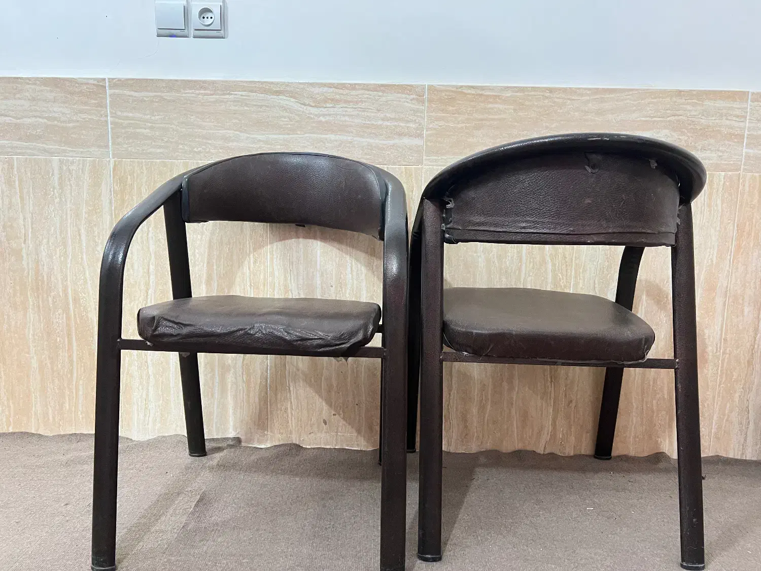 صندلی|مبلمان اداری|اصفهان, گورت|دیوار