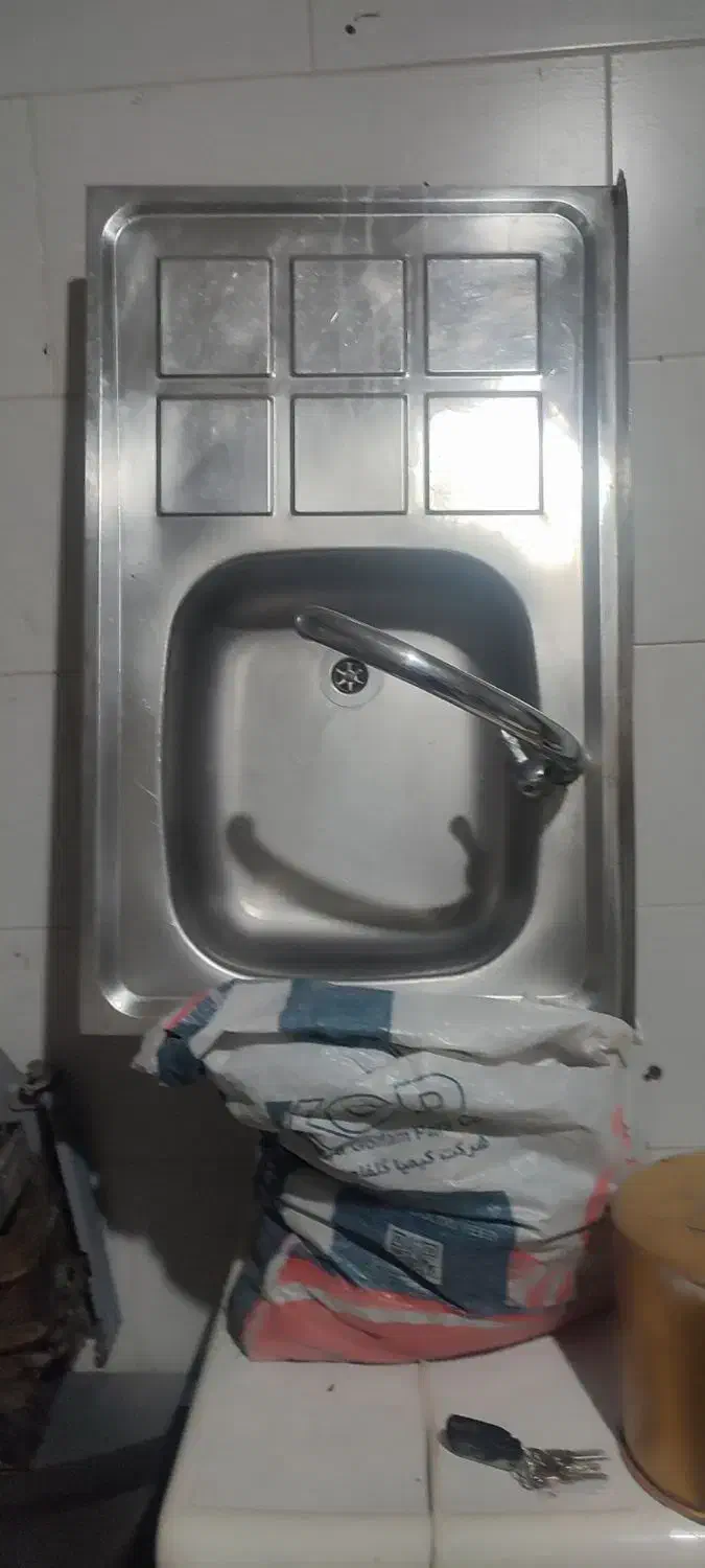 سینک|مصالح و تجهیزات ساختمان|رباط‌کریم, کیکاور|دیوار