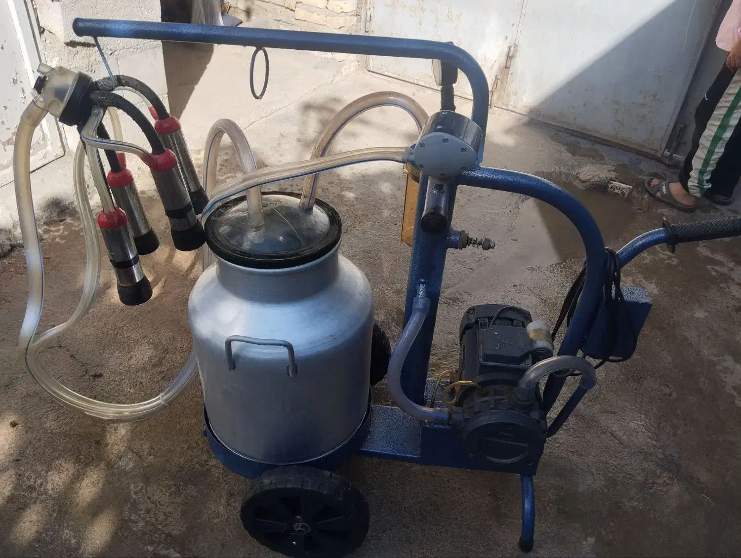 شیر دوش|ماشین‌آلات صنعتی|بیستون, |دیوار