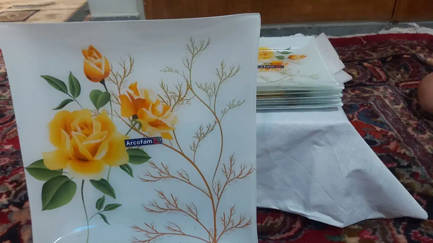 ظروف پذیرایی|ظروف سرو و پذیرایی|اندیشه, اندیشه فاز ۱|دیوار