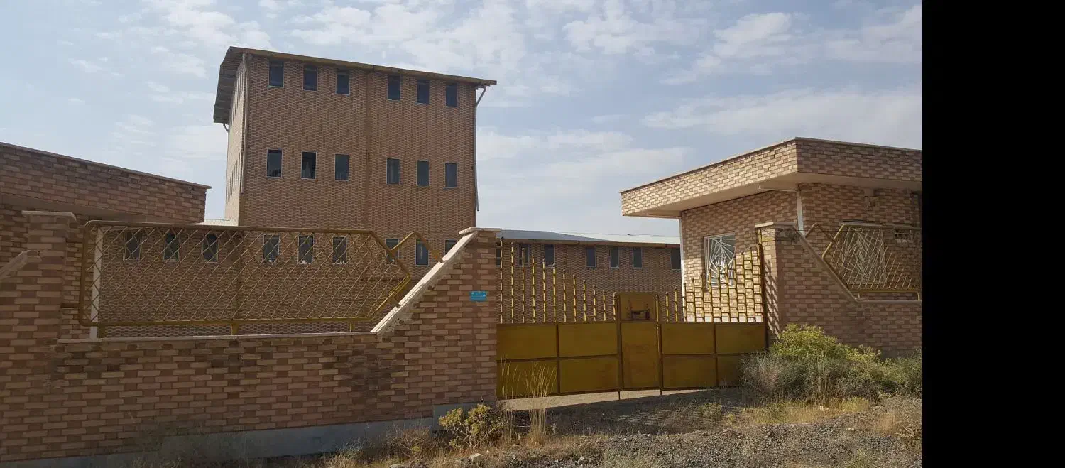 ۱۰۰۰ متر کارخانه* ۱۰۰ متر دفتر اداری|فروش دفتر صنعتی، کشاورزی، تجاری|سلفچگان, |دیوار