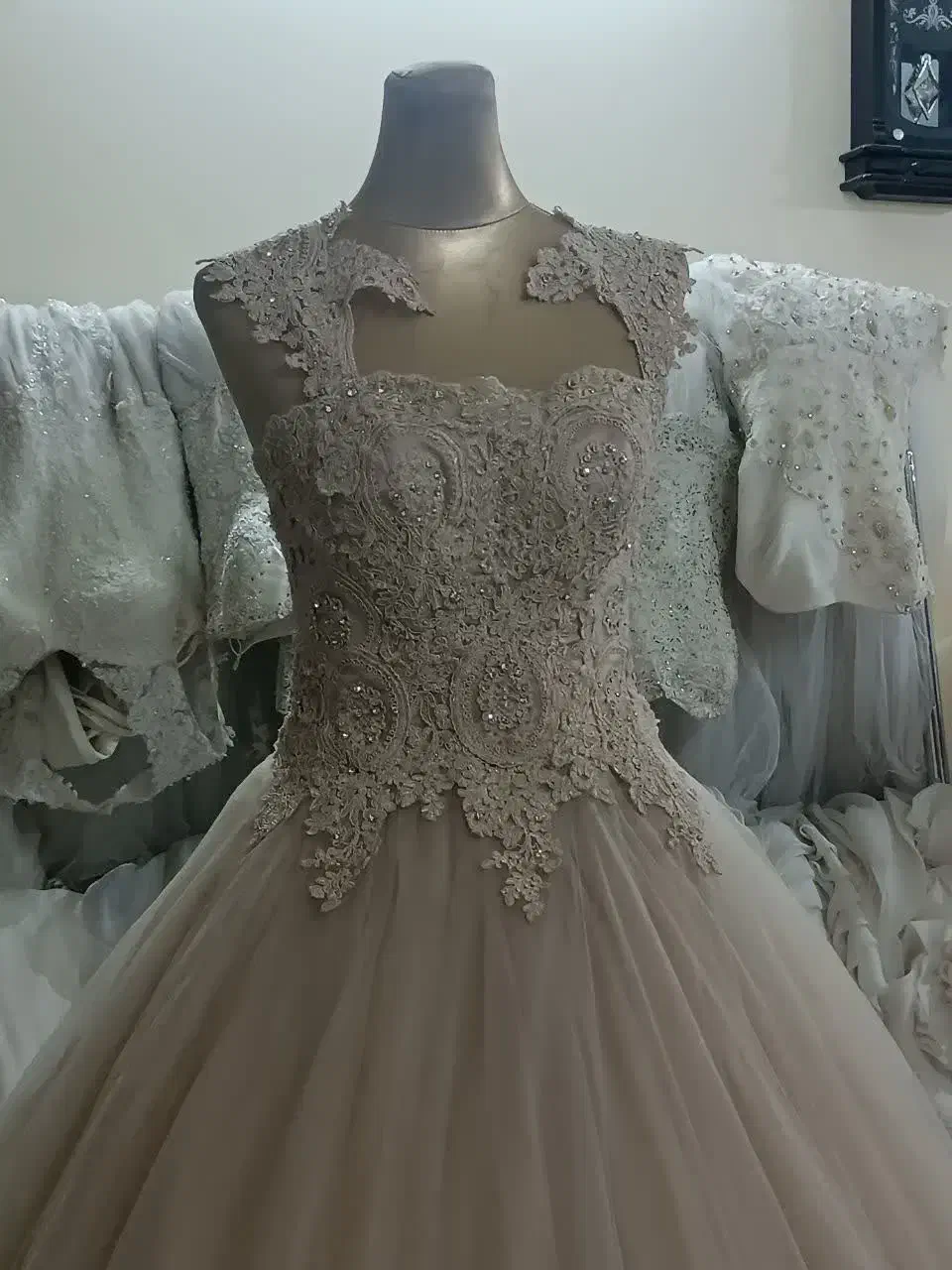 تعدادی مانکن ژپون لباس عروس فروشی از۵۰۰|لباس|نجف‌آباد, امیرآباد|دیوار