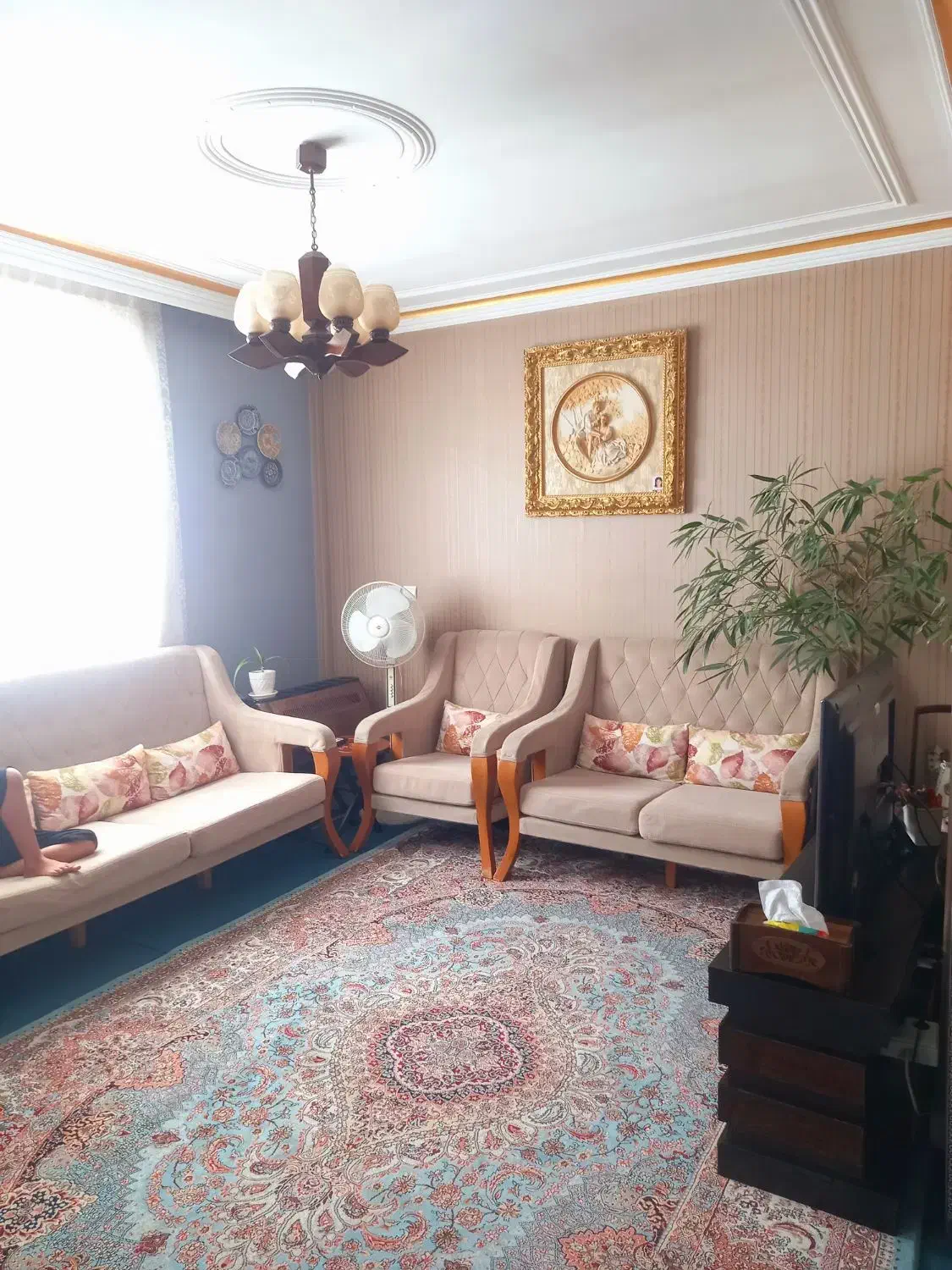آذربایجان جنب مترو نواب ۴۳ متر سالن آفتابگیر دونبش|فروش آپارتمان|تهران, سلسبیل شمالی|دیوار