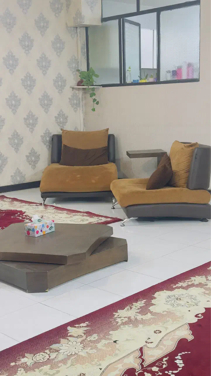 مبل راحتی و میز ناهار خوری|مبلمان خانگی و میز عسلی|اصفهان, باغ دریاچه|دیوار