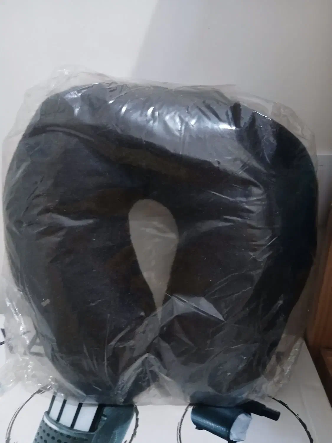 بالش دور گردنی|رختخواب، بالش، پتو|سهند, |دیوار