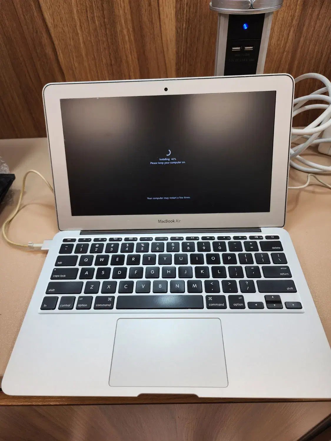 لپ تاپ macbook air|رایانه همراه|پرند, فاز ۵|دیوار