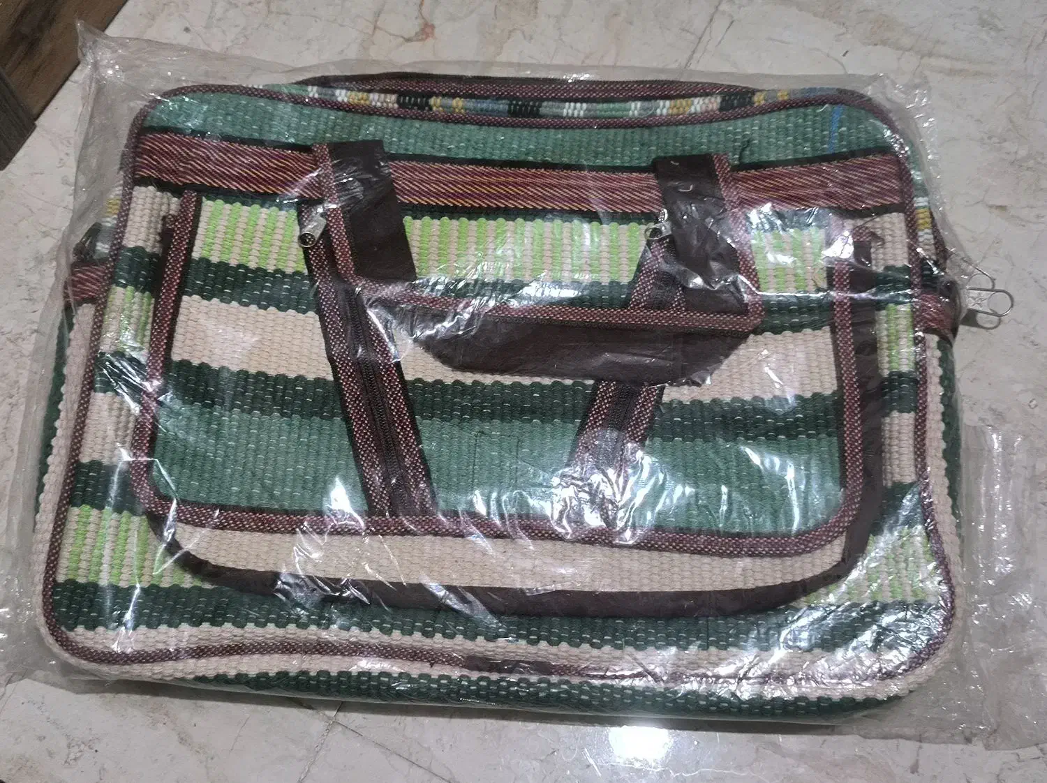 کیف صنایع دستی|کیف، کفش، کمربند|پرند, فاز ۱|دیوار