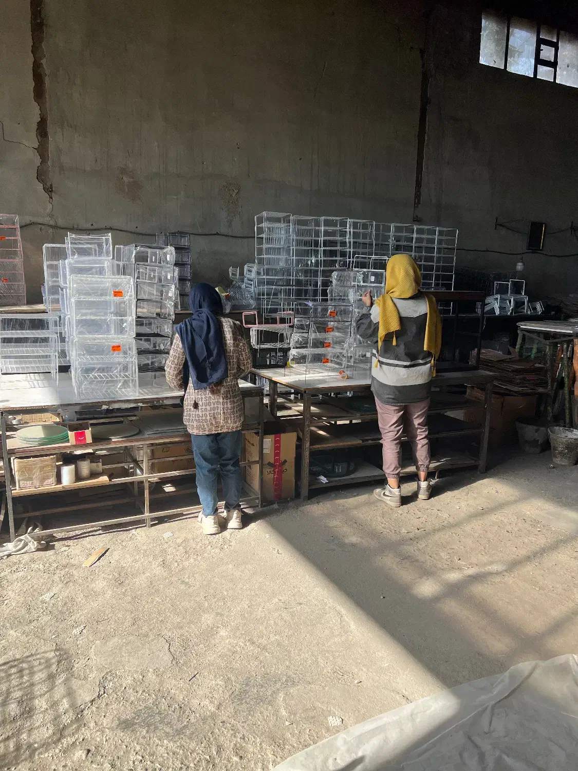 مسول بسته بندی و امور اداری خانم|استخدام بازاریابی و فروش|وحیدیه, |دیوار