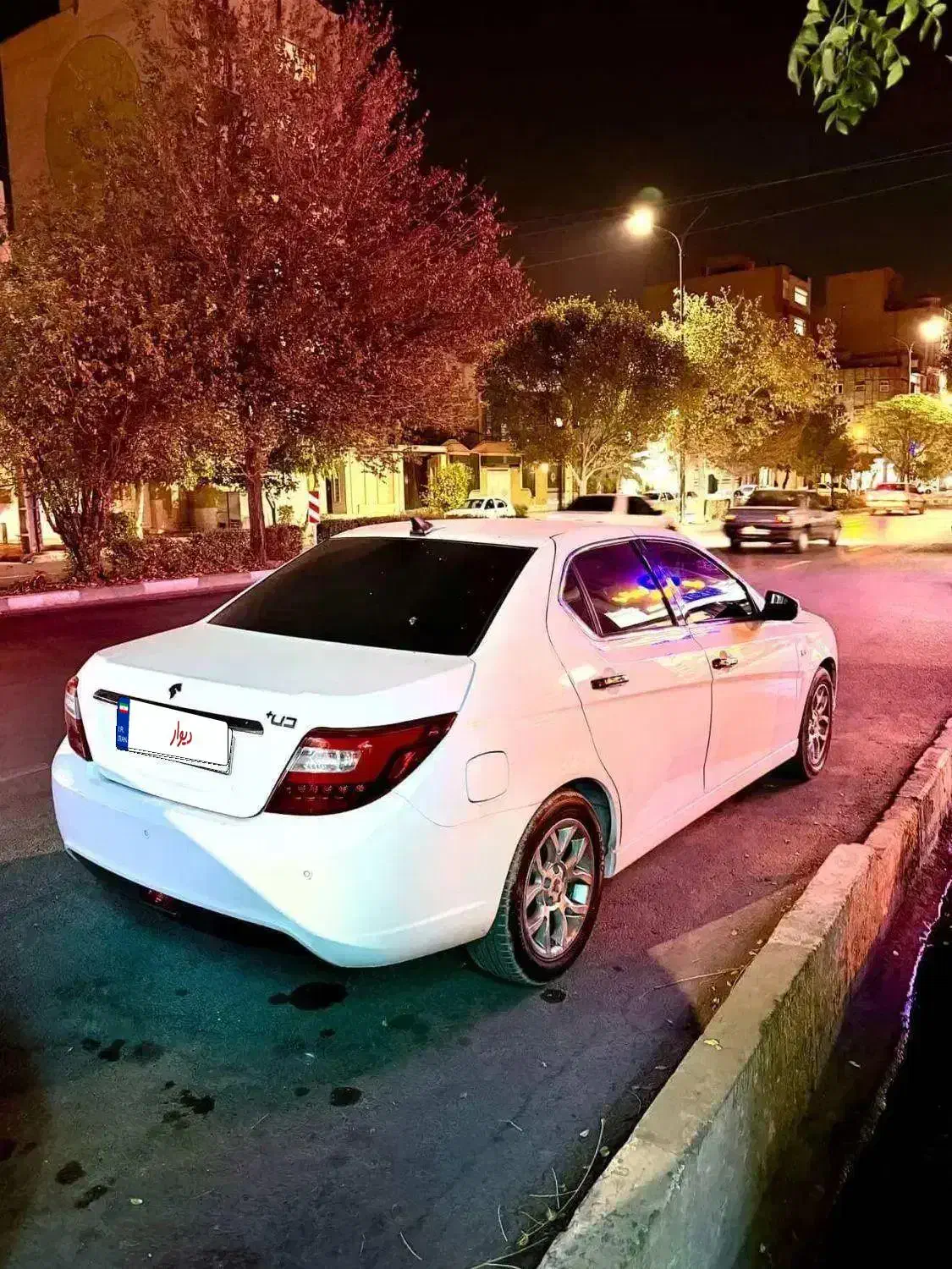 دنا پلاس اتومات ۴۰۳ابشنال|خودرو سواری و وانت|قم, زنبیل آباد|دیوار