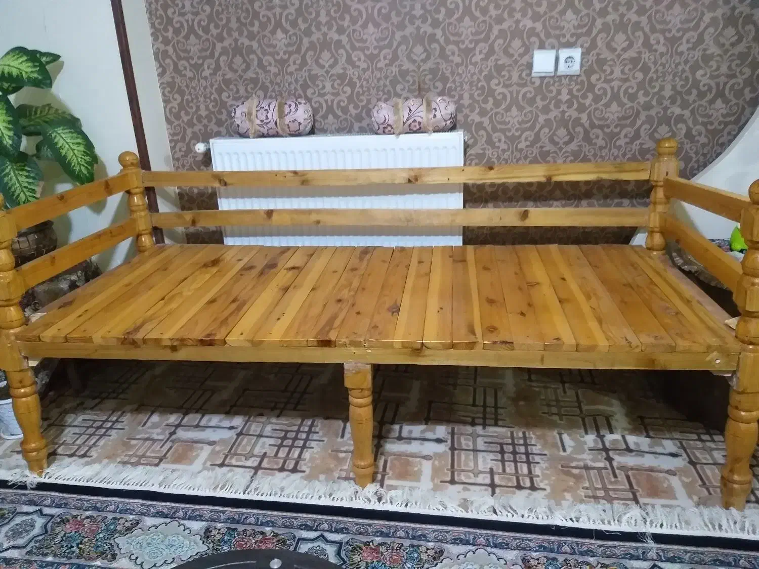 تخت سنتی|تخت و سرویس خواب|شاهین‌شهر, فدک|دیوار