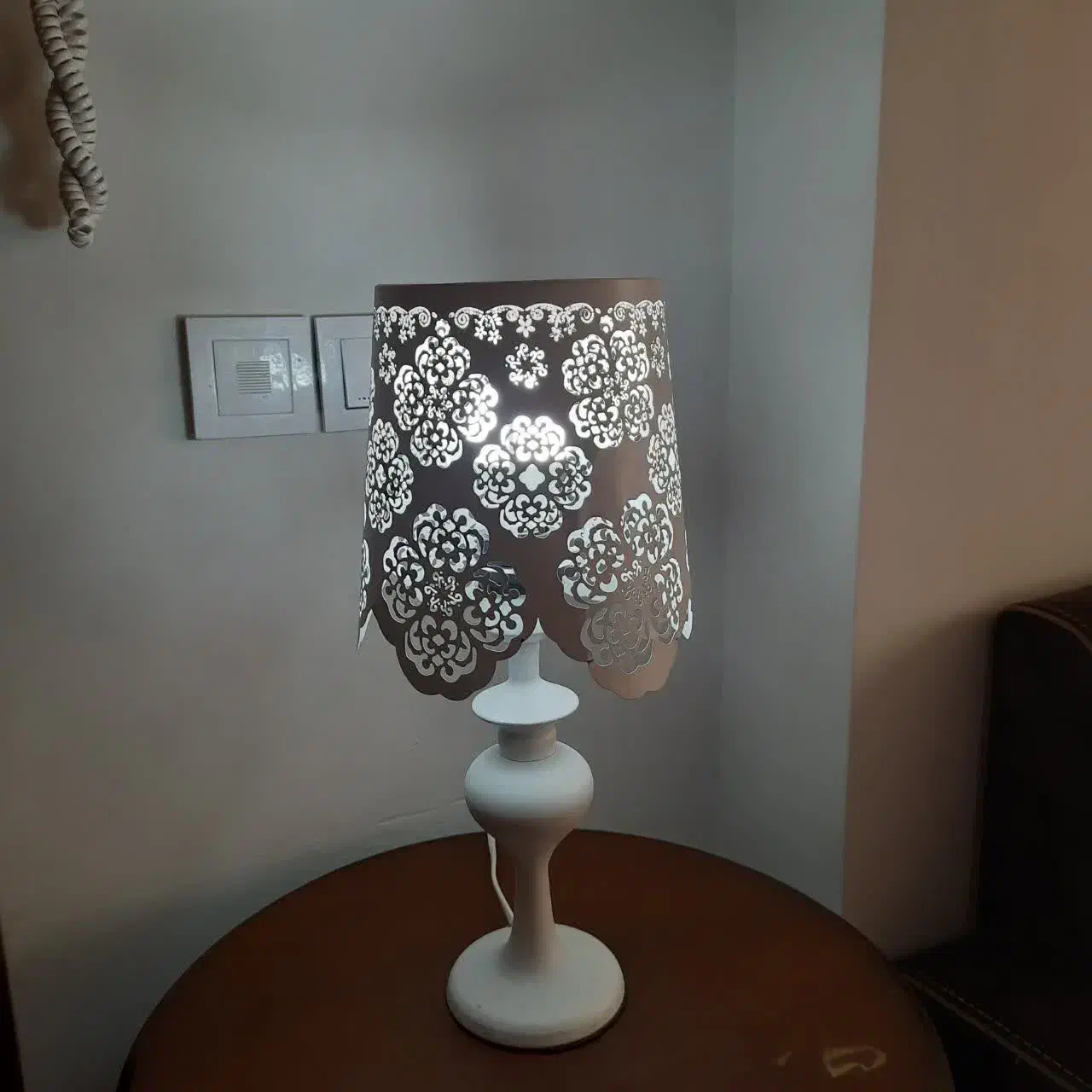 چراغ خواب|چراغ خواب و آباژور|مشهد, پایگاه شکاری|دیوار