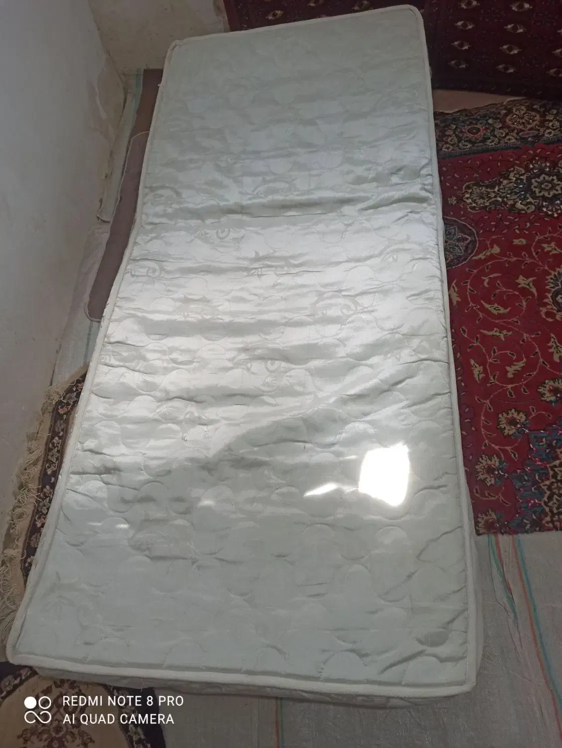 تشک تخت|تشک تختخواب|کلاله, |دیوار